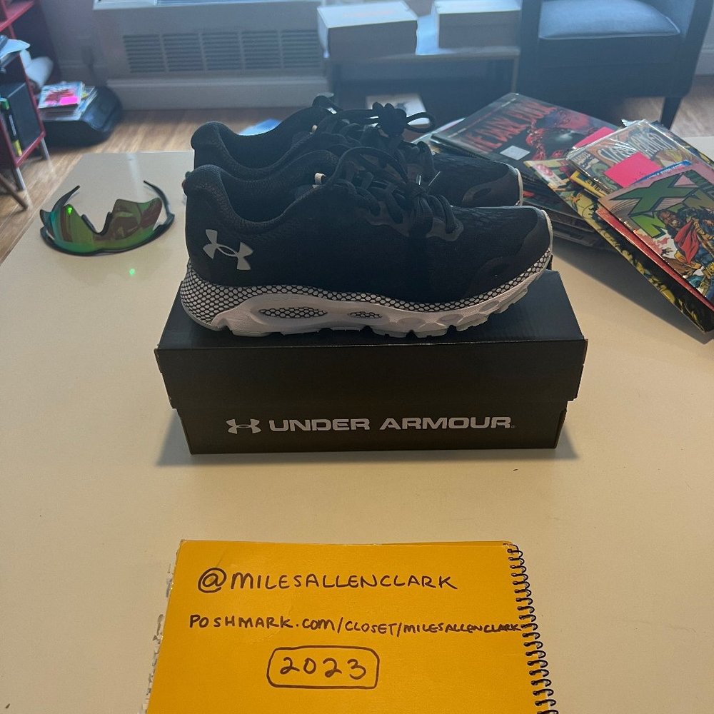 Under Armour W HOVR Infinite 3 Sz 7.5, 8W US